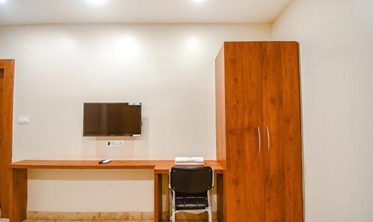 Fabhotel Dworld Residency Kolkata Exterior photo