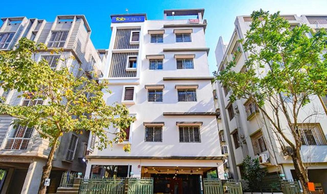Fabhotel Dworld Residency Kolkata Exterior photo