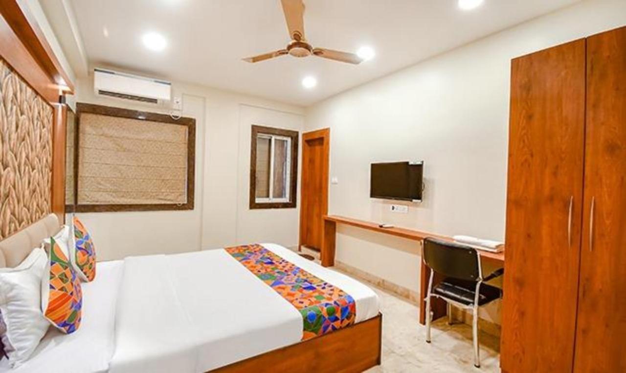 Fabhotel Dworld Residency Kolkata Exterior photo