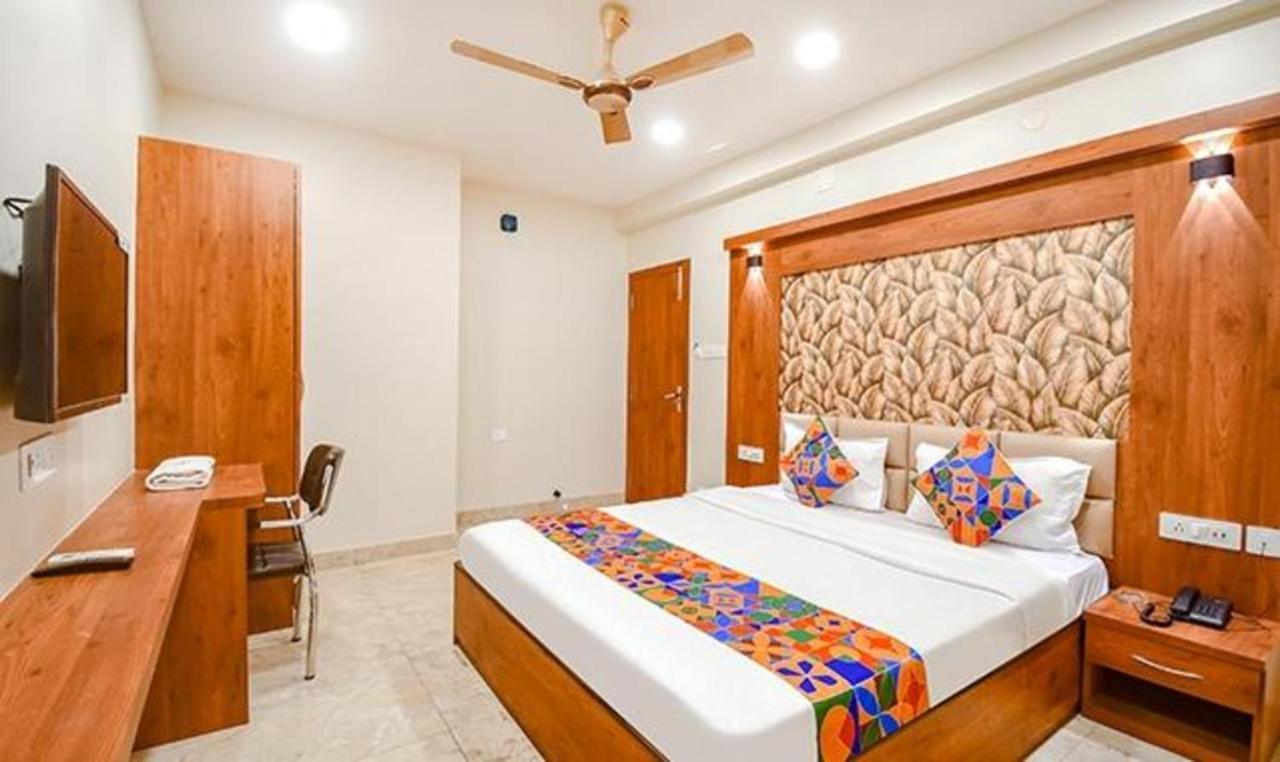 Fabhotel Dworld Residency Kolkata Exterior photo