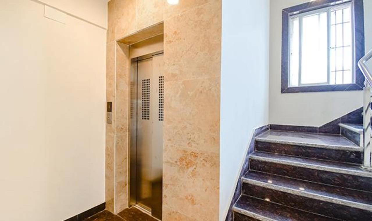 Fabhotel Dworld Residency Kolkata Exterior photo