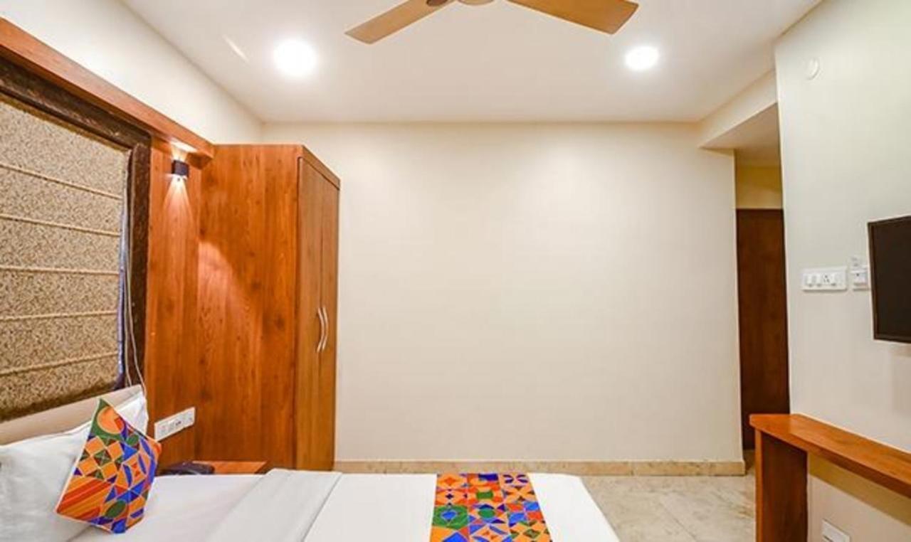Fabhotel Dworld Residency Kolkata Exterior photo