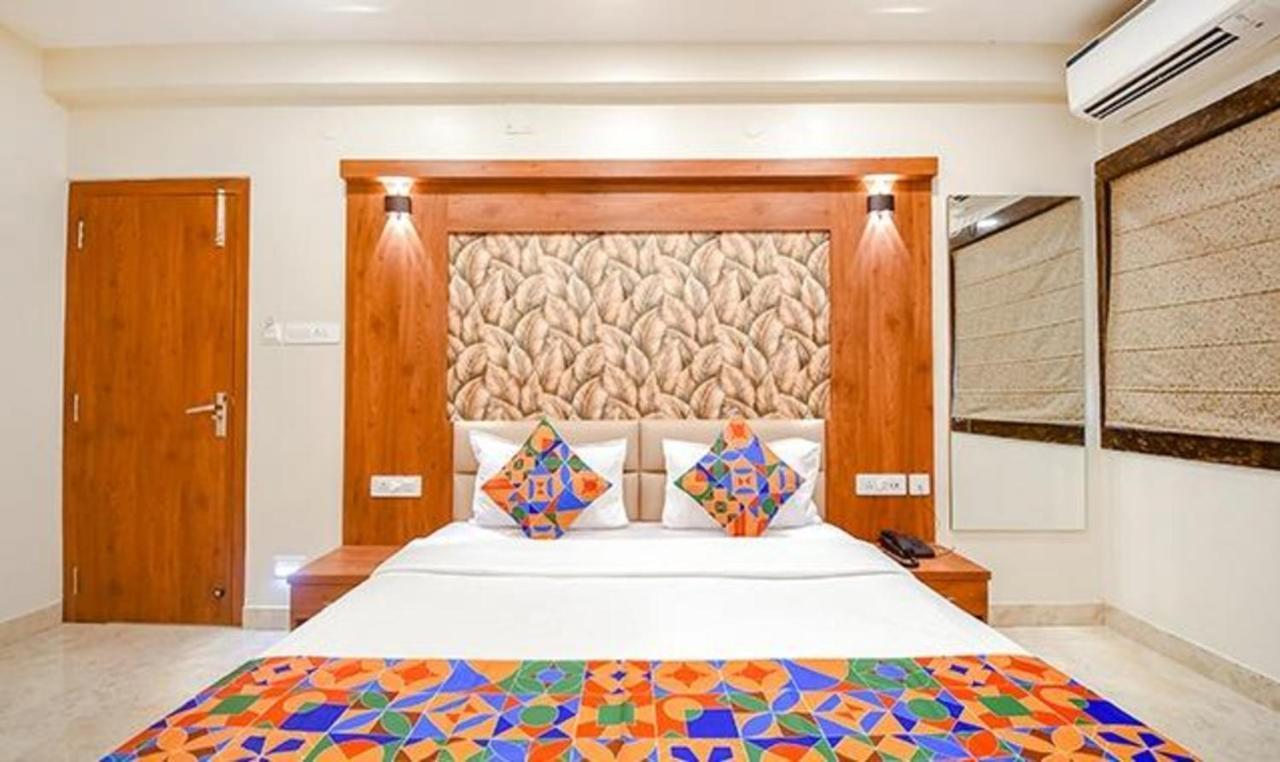 Fabhotel Dworld Residency Kolkata Exterior photo