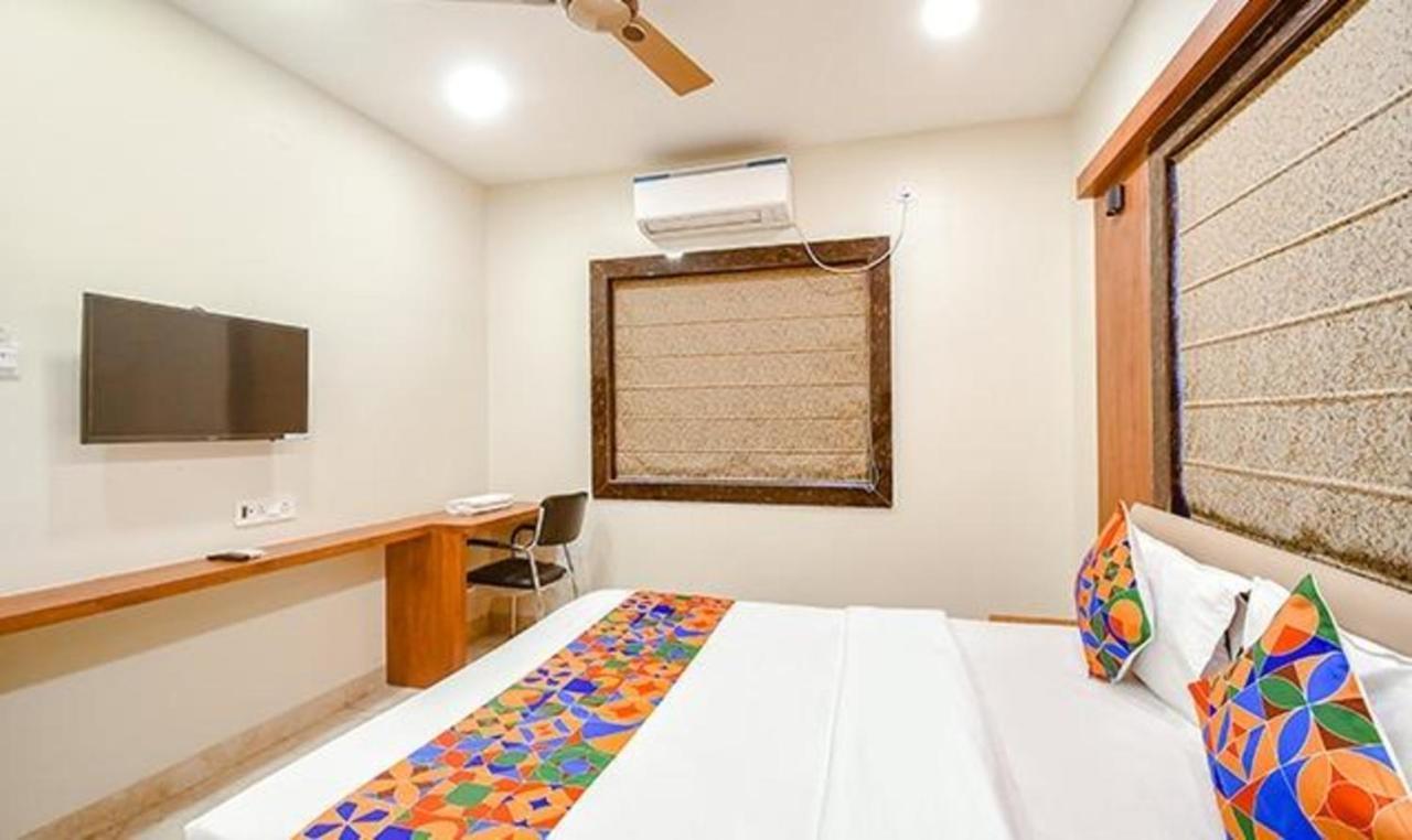 Fabhotel Dworld Residency Kolkata Exterior photo